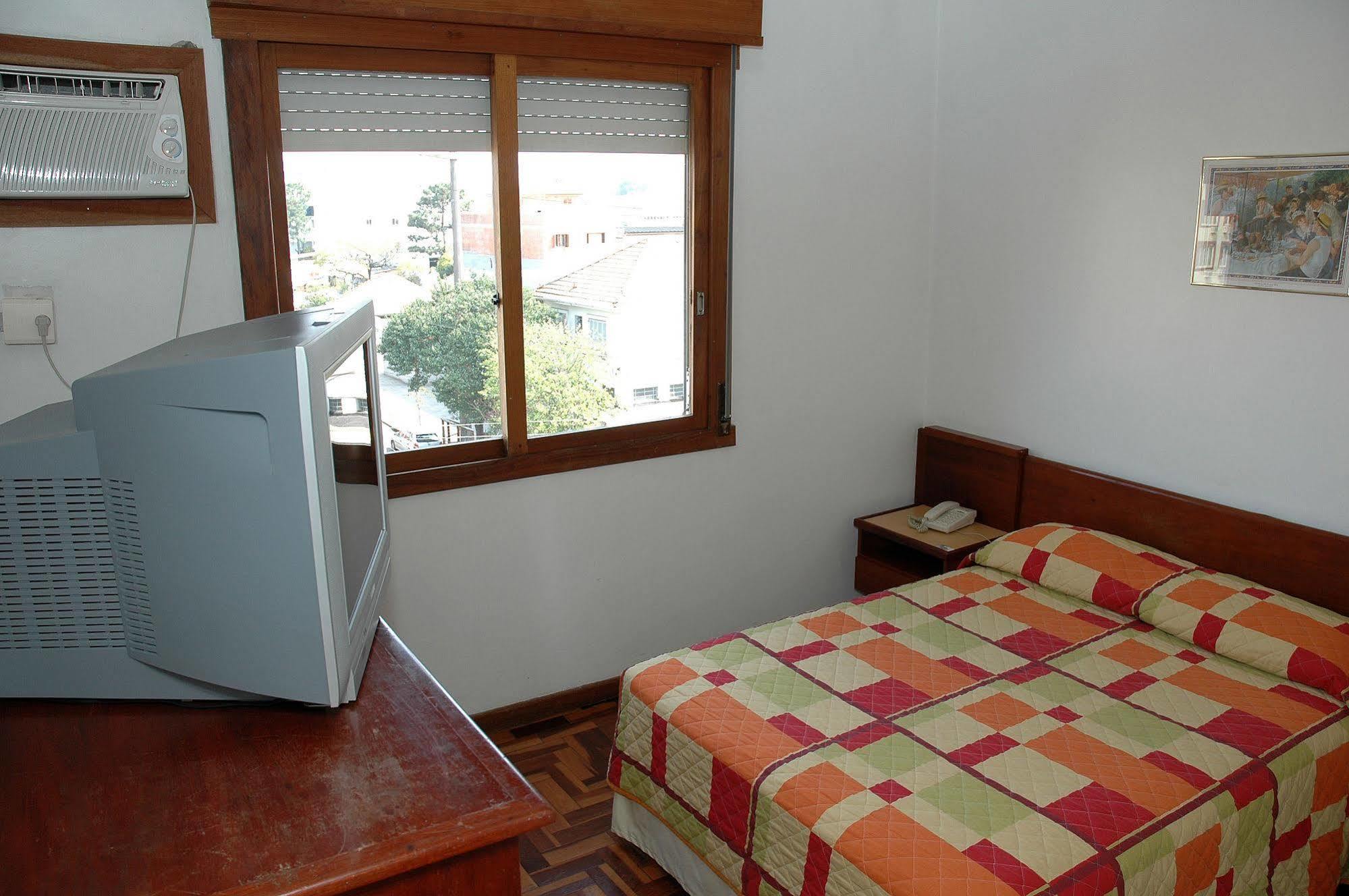 Hotel Porto Alegre Zewnętrze zdjęcie
